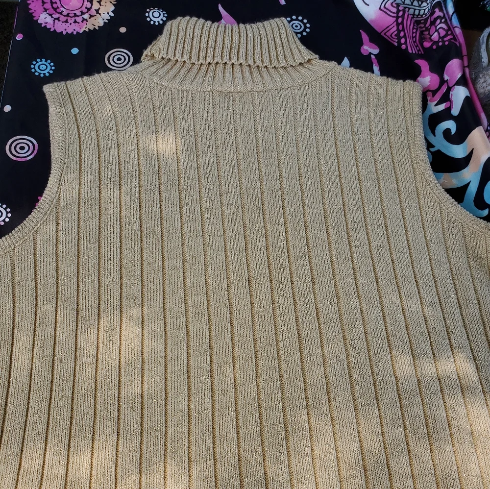 Women's Turtle Neck Short Sleeve - Picture 2 of 3